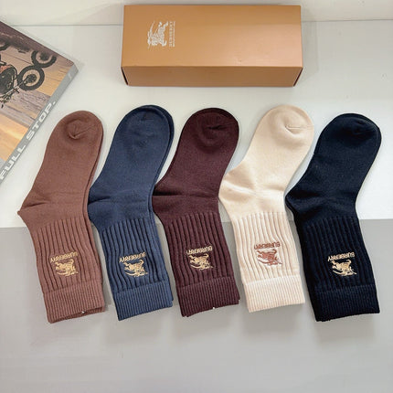 BURBERRY 26S CREW SOCKS 413872 (1 BOX)