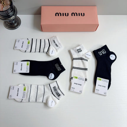MIUMIU 26S ANKLE SOCKS 417770 (1 BOX)