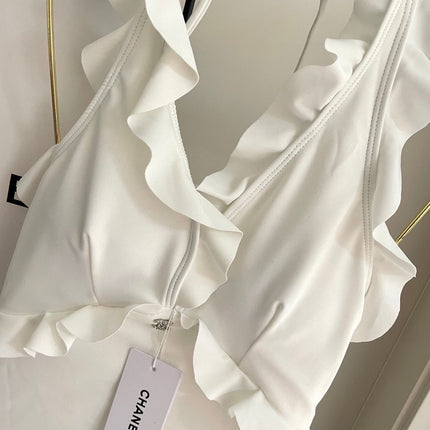 CC BIKINI SWIMSUIT SET WHITE AND RUFFLED TRIM 622179