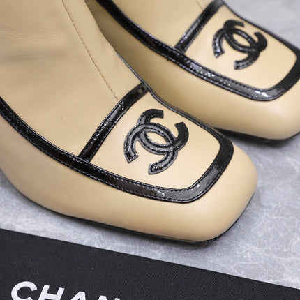 CHANEL 26S KNEE HIGH BOOTS 80 MM IN BEIGE CALFSKIN WITH BLACK PATENT LEATHER TRIM AND CC LOGO ON TOE CAP