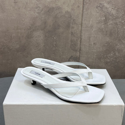THE ROW 26S SQUARE TOE THONG KITTEN HEEL SANDALS 45MM IN WHITE CROCODILE EMBOSSED CALFSKIN