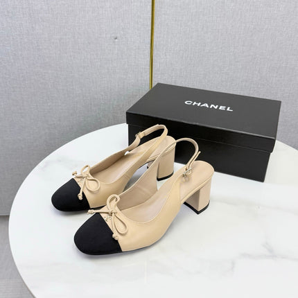 CHANEL 26S SLINGBACK HEELS 45 MM IN BEIGE LAMBSKIN AND BLACK FABRIC