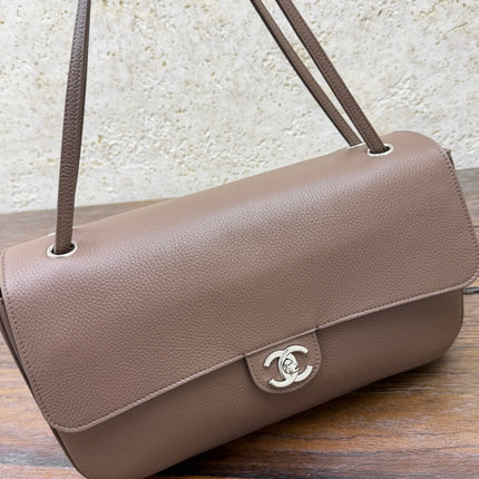 CHANEL 26S SHOULDER BAG 33 IN TAUPE LAMBSKIN GRAINED