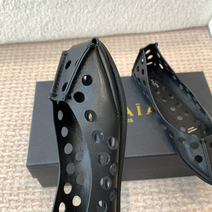 PERFO BALLET FLATS IN BLACK CALFSKIN