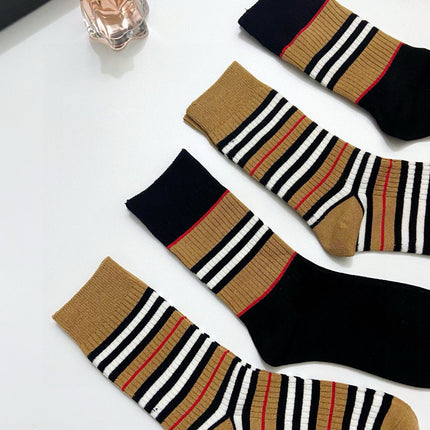 BURBERRY 26S CREW SOCKS 480394 (1 BOX)