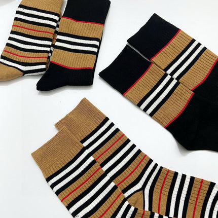 BURBERRY 26S CREW SOCKS 480394 (1 BOX)
