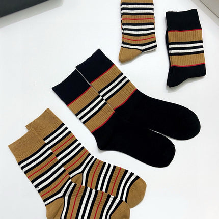 BURBERRY 26S CREW SOCKS 480394 (1 BOX)