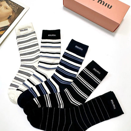 MIUMIU 26S CREW SOCKS 407174 (1 BOX)