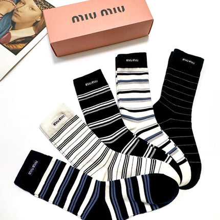MIUMIU 26S CREW SOCKS 407174 (1 BOX)