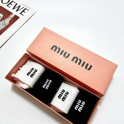 MIUMIU 26S ANKLE SOCKS 417710 (1 BOX)
