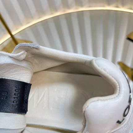LOEWE 26S RUNNER 2.0 SNEAKERS IN WHITE FABRIC AND SUEDE