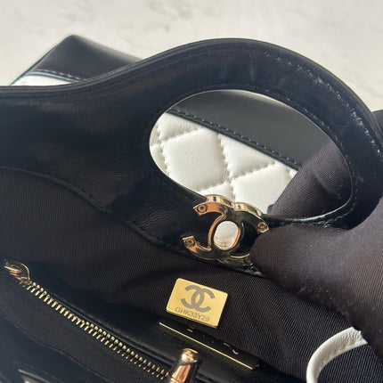 CHANEL 26S MINI SHOPPING BAG 24 IN WHITE AND BLACK LAMBSKIN