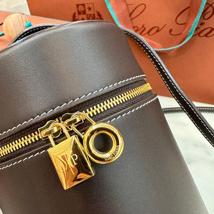EXTRA CASE MEDIUM 16 BAG IN CHOCOLATE BROWN SMOOTH CALFSKIN WITH GOLD HARDWARE