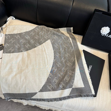 CHANEL 26S SCARF 140 IN SILK AND CASHMERE 510942