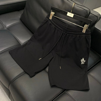 MONCLER 26S SHORTS 592