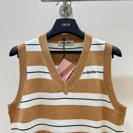 MIUMIU KNIT VEST STYLE 840