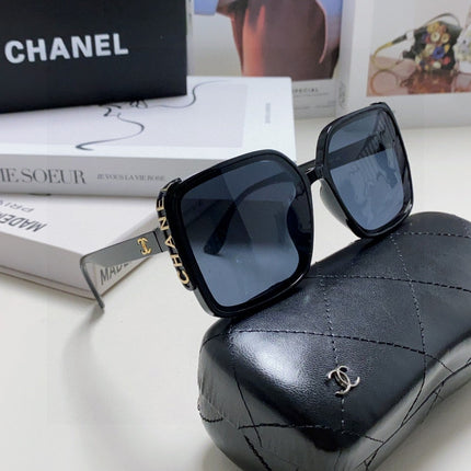 CHANEL 26S OVERSIZED SQUARE SHAPE IN ACETATE 399826