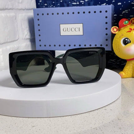 GUCCI 26S OVERSIZED SQUARE FRAME IN ACETATE 424593