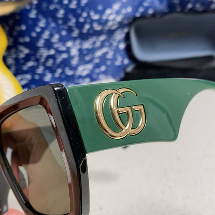 GUCCI 26S OVERSIZED SQUARE FRAME IN ACETATE 424593