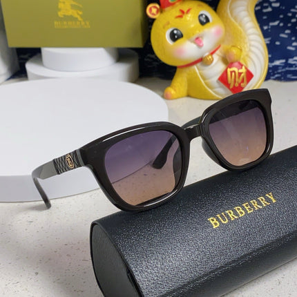 BURBERRY 26S SQUARE FRAME IN ACETATE 426334