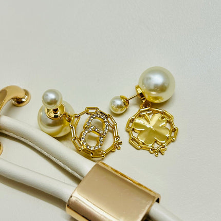 CD 26S TRIBALES CD PEARL CLOVER DROP EARRINGS IN GOLD TONE METAL 646610
