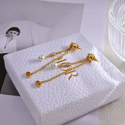 CD 26S PEARL CRYSTAL CHAIN DROP EARRINGS IN GOLD TONE METAL 646468