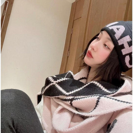 CHANEL 25S SCARF 180 CM IN WOOL CASHMERE 943030
