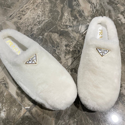 PRADA 26S SLIPPERS IN WHITE WOOL
