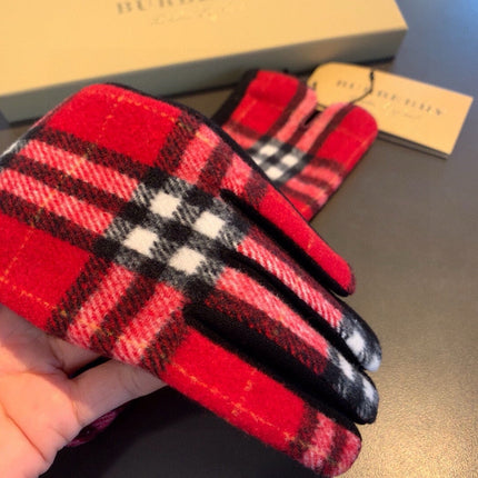 GLOVES IN CHERRY RED AND BLACK WOOL 448245