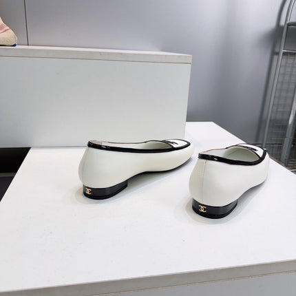 CHANEL 26S SQUARE TOE FLATS IN WHITE CALFSKIN WITH BLACK PATENT