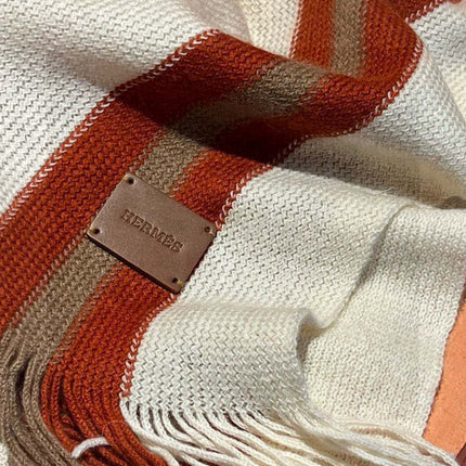 GUCCI 25S SCARF 180 IN CASHMERE 711250