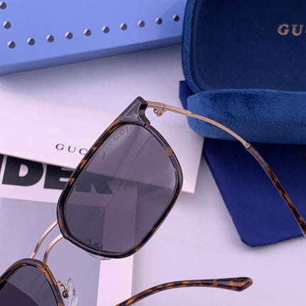 GUCCI 26S SQUARE FRAME IN METAL 422539