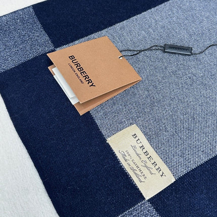 BURBERRY 26S SCARF 180CM IN CASHMERE 305981