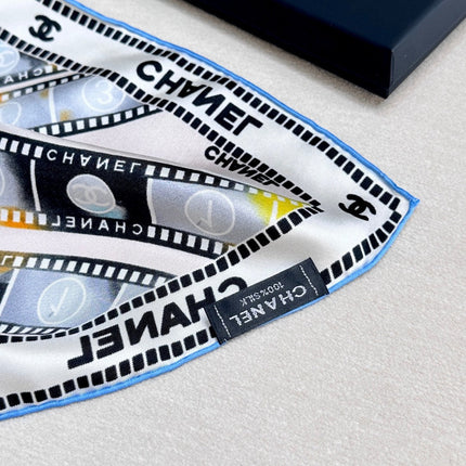 CHANEL 26S SCARF 88 IN SILK 309798