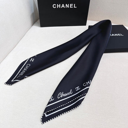 CHANEL 26S SCARF 90 IN SILK 509175
