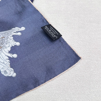 HERMES 26S SCARF 90 IN SILK AND CASHMERE 492391