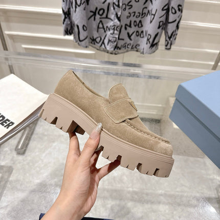 PRADA 26S PLATFORM LOAFERS 45MM IN BEIGE SUEDE