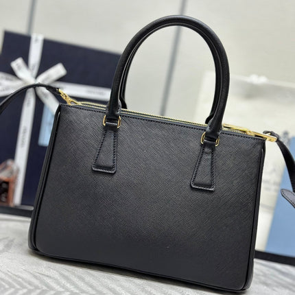 PRADA 25S GALLERIA LARGE BAG 28 IN BLACK CALFSKIN GOLD HARDWARE