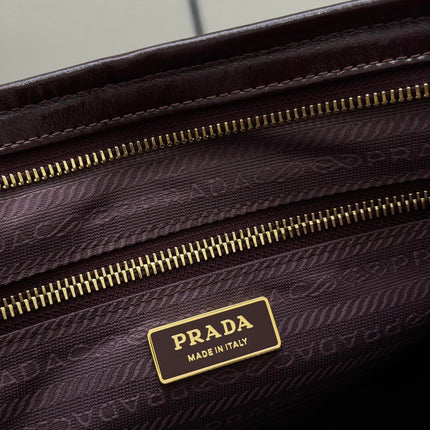 PRADA 25S BONNIE LARGE HANDBAG 38 IN BURGUNDY GLOSSY CALFSKIN GOLD HARDWARE
