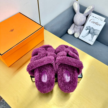 CHYPRE SANDAL IN ORCHID PURPLE SHEARLING
