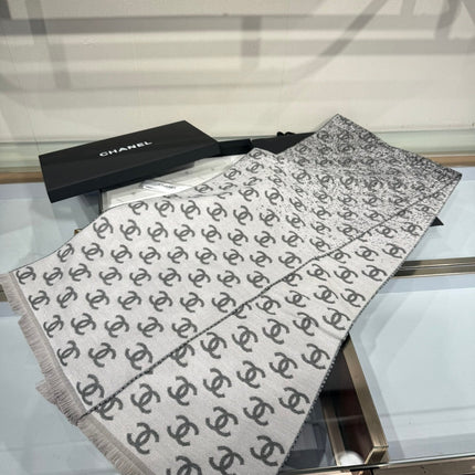 CHANEL 25S SCARF 185 CM IN CASHMERE 943078