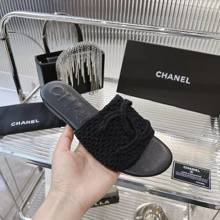 SLIPPERS BLACK SHEEPSKIN