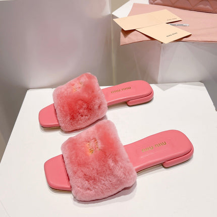 MIUMIU 26S SQUARE-TOE SANDALS IN PINK SHEARLING AND LEATHER