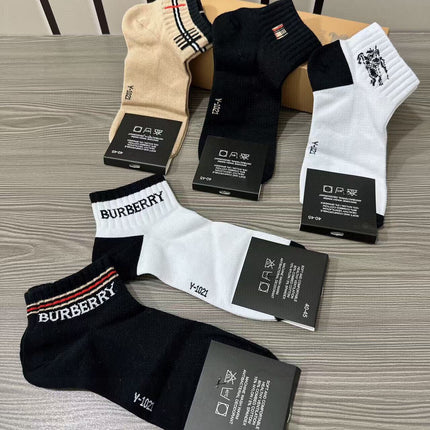 BURBERRY 26S ANKLE SOCKS 564705 (1 BOX)