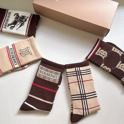 BURBERRY 26S CREW SOCKS 897551 (1 BOX)