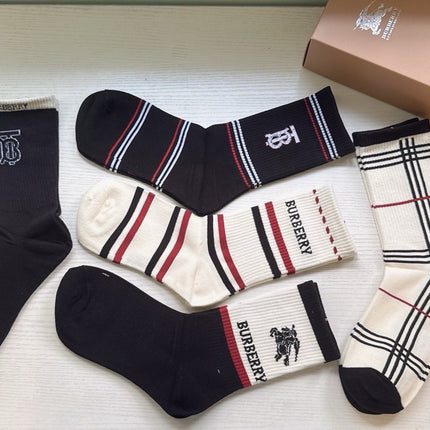 BURBERRY 26S CREW SOCKS 410326 (1 BOX)