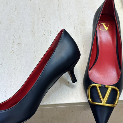 VALENTINO 26S HIGH HEELS 40 MM IN BLACK CALFSKIN WITH GOLD HARDWARE