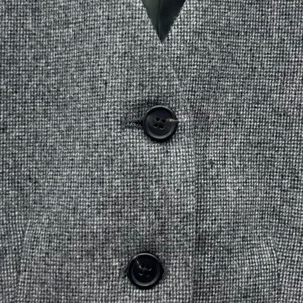 LORO PIANA 26S V-NECK BUTTONED VEST 901